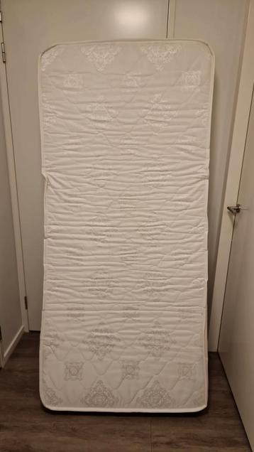 Splinternieuwe Matras 2 meter bij 90 cm 20 cm hoog beschikbaar voor biedingen
