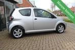 Toyota Aygo 1.0-12V Now, 2012, Airco, Auto's, Toyota, Voorwielaandrijving, Euro 5, Stof, Zwart