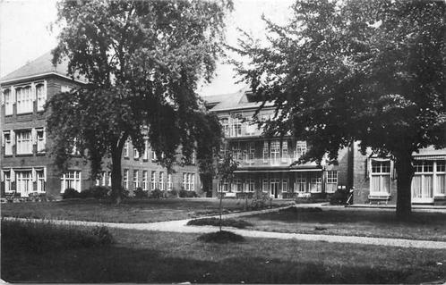 (300-083-015) Nijmegen St. Canisius ziekenhuis, Verzamelen, Ansichtkaarten | Nederland, Gelderland, Verzenden