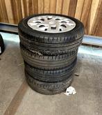 Toyota Aygo velgen met banden 15 inch, Auto-onderdelen, Banden en Velgen, Ophalen of Verzenden