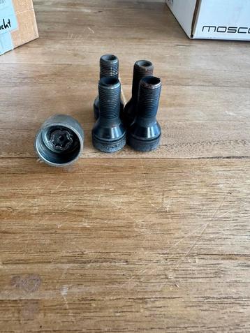 Originele BMW slotbout set beschikbaar voor biedingen