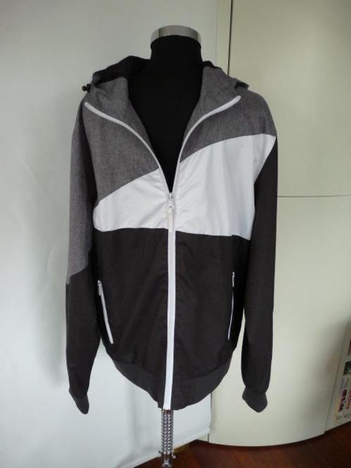 Grijs zwarte jas zomer- regenjas met capuchon, FSBN L, Kleding | Heren, Jassen | Winter, Zo goed als nieuw, Maat 52/54 (L), Zwart
