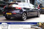 Volvo V40 2.0 T2 150 pk Summum, Panoramadak, Le € 12.950,0, Auto's, 65 €/maand, 4 cilinders, Blauw, Bedrijf