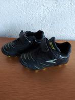 Voetbalschoenen Dutchy kind, Sport en Fitness, Voetbal, Maat XS of kleiner, Ophalen of Verzenden, Nieuw, Schoenen