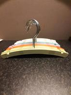 Kinderkledinghangers gekleurd, Kinderen en Baby's, Babykleding | Overige, Ophalen, Zo goed als nieuw, Jongetje of Meisje