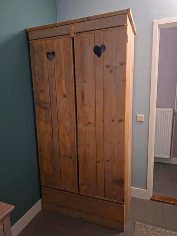 Houten kledingkast  H200xB96xD59cm beschikbaar voor biedingen