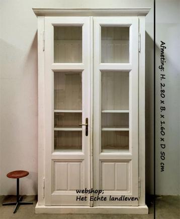 Hoge Vintage Boekenkast/Buffet/ Vitrine kast  beschikbaar voor biedingen