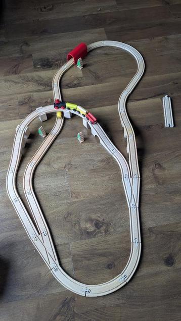 Uitgebreide treinbaan Ikea Lillabo beschikbaar voor biedingen