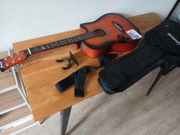 Finesse Gitaar  beschikbaar voor biedingen