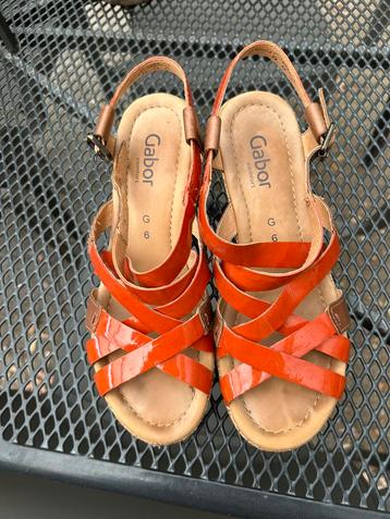 Gabor, vintage leren sleehak sandalen beschikbaar voor biedingen