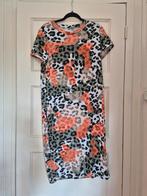 Leuk jurkje van t-shirt stof oranje, groen, zwart, wit, Maat 38/40 (M), Ophalen of Verzenden, Zo goed als nieuw, Boven de knie