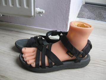 TEVA sandalen maat 38 goede staat beschikbaar voor biedingen