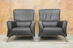 ZGAN 2 zwarte leren Rolf Benz 322 design fauteuils + hocker, Huis en Inrichting, Fauteuils, Rolf benz, Rolf benz, Design, 75 tot 100 cm