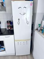 Fridge and TV table, Witgoed en Apparatuur, Koelkasten en IJskasten, Minder dan 75 liter, Ophalen, Zo goed als nieuw, 45 tot 60 cm