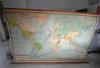 Wereldkaart 2 stuks, Antiek en Kunst, Antiek | Schoolplaten, Ophalen, Aardrijkskunde