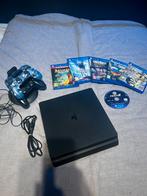 Playstation 4 + 2 controllers, oplaadstation en 6 games., Spelcomputers en Games, Spelcomputers | Sony PlayStation 4, Met 2 controllers