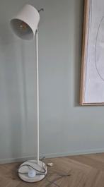 zuiver buckle head vloerlamp wit, Huis en Inrichting, Lampen | Vloerlampen, Ophalen, Gebruikt, Industrieel, modern, scandinavisch
