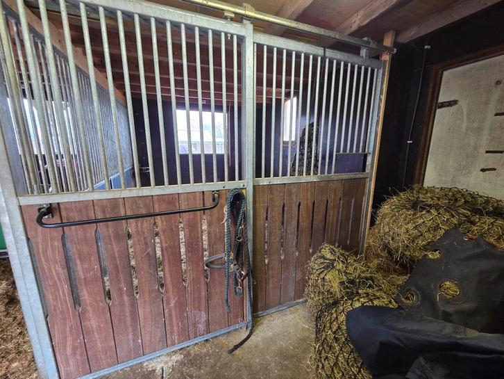 Spoed 2 x Stalvoorwand totaal 350 euro, Dieren en Toebehoren, Stalling en Weidegang