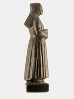 LUNTEREN (VELUWE) 1900:  beeld van kerkgaande VROUW, ca. 14, Antiek en Kunst, Curiosa en Brocante, Ophalen of Verzenden