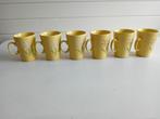 Just Mugs 6 vintage mokken geel met bloem, Overige typen, Ophalen of Verzenden, Zo goed als nieuw, Overige stijlen