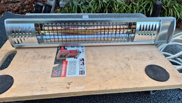 Sun Heat IFR2000 Heater - Binnen & Buiten terrasverwarming, Tuin en Terras, Terrasverwarmers, Gebruikt, Elektrisch, Wand, Draaibaar