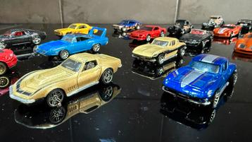 Hotwheels Corvette en muscle cars beschikbaar voor biedingen