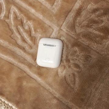 Airpods originele case beschikbaar voor biedingen