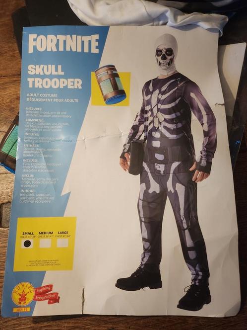 Fortnite Skull trooper pak Carnaval maat small., Kinderen en Baby's, Carnavalskleding en Verkleedspullen, Zo goed als nieuw, Jongen of Meisje