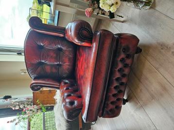 Chesterfield Queen Anne fauteuil – Oxblood rood leder beschikbaar voor biedingen