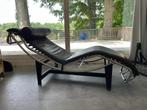 Vintage Le Corbusier Cassina (imitatie), Huis en Inrichting, Fauteuils, Ophalen, Zo goed als nieuw, Leer, 50 tot 75 cm