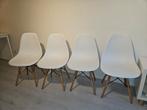 4 Witte Kuipstoelen met Houten Poten, Huis en Inrichting, Stoelen, Gebruikt, Wit, Scandinavisch, Vier