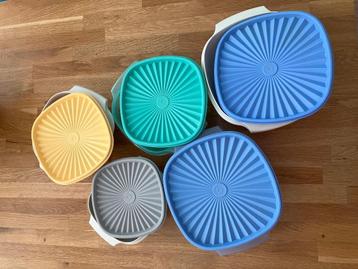 Vintage Tupperware bewaarbakjes met zonnedeksel 5 stuks beschikbaar voor biedingen