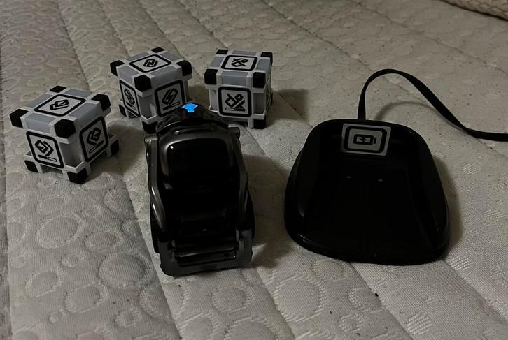 Cozmo by Anki Robot liquid metal editie, Computers en Software, Joysticks, Zo goed als nieuw, Ophalen of Verzenden