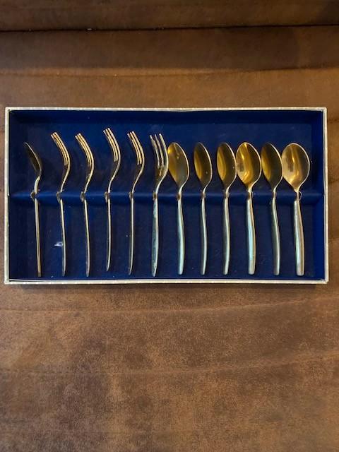 Gebak lepeltjes vorkjes en schepje, set nieuw doosje '50-'60, Antiek en Kunst, Antiek | Bestek, Ophalen of Verzenden