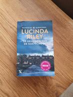 Lucinda Riley - De geheimen van de kostschool, Lucinda Riley, Ophalen of Verzenden, Zo goed als nieuw
