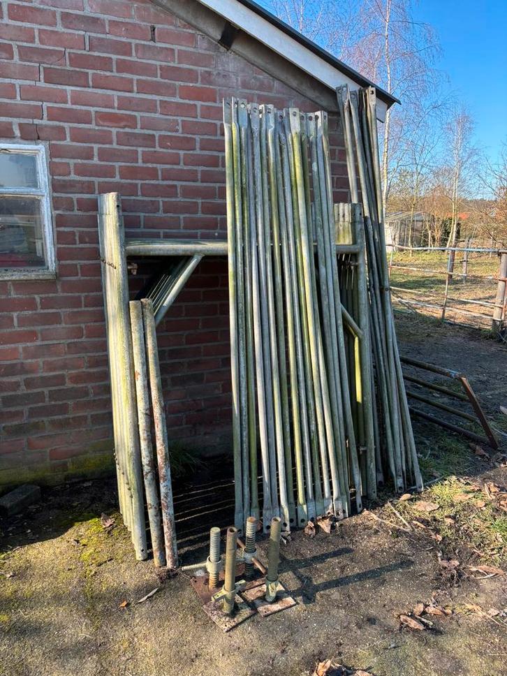 Stalen bouwsteiger onderdelen, Doe-het-zelf en Verbouw, Steigers, Gebruikt, Overige typen, 5 meter of hoger, Ophalen