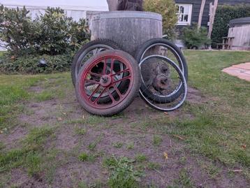 4 soorten velgen voor de vespa si of de vespa ciao beschikbaar voor biedingen