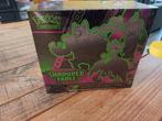 Shrouded fable etb sealed, Hobby en Vrije tijd, Verzamelkaartspellen | Pokémon, Ophalen of Verzenden, Nieuw, Boosterbox, Foil