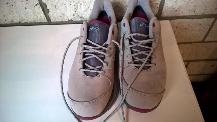 Nieuwe Aesics dames sport-/wandelschoenen maat 39, Kleding | Dames, Schoenen, Nieuw, Wandelschoenen, Overige kleuren, Ophalen of Verzenden