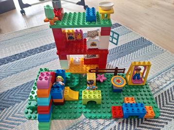 LEGO Duplo Huis met Schommel beschikbaar voor biedingen