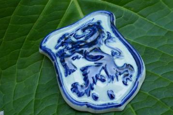 Antieke porseleinen broche  -  Delfs Blauw beschikbaar voor biedingen