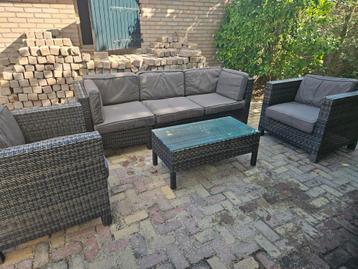 Robuuste loungeset  beschikbaar voor biedingen