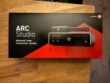 IK Multimedia ARC studio - inc. microfoon beschikbaar voor biedingen