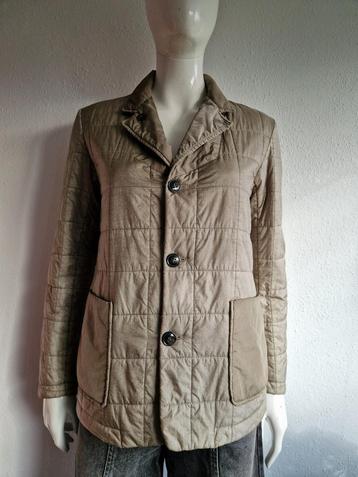 Closed omkeerbaar jack. Maat S. Olijfgroen. beschikbaar voor biedingen