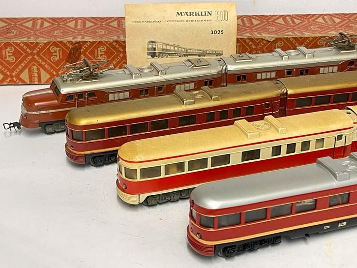 ZIE AL MIJN 600 ADVERTENTIES o.a. NIEUWE LOCS EN RIJTUIGEN!, Hobby en Vrije tijd, Modeltreinen | H0, Nieuw, Locomotief, Wisselstroom