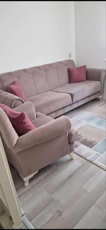 Mooie 3-zitsbank met fauteuil beschikbaar voor biedingen