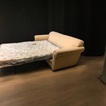  Nieuwe stijlvolle-tijdloze sofa-bedbank in stof creme-geel. beschikbaar voor biedingen