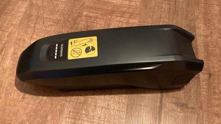 Bijna nieuwe Shimano BT-E8014 Fietsaccu, Fietsen en Brommers, Fietsaccessoires | Fietsaccu's, Gebruikt, Ophalen
