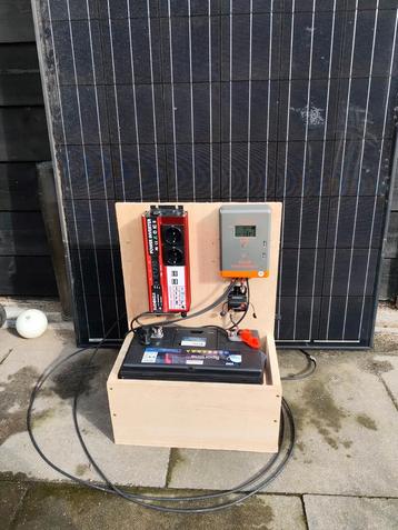 Off-grid systeem 12/230volt 265watt zonnepaneel  beschikbaar voor biedingen