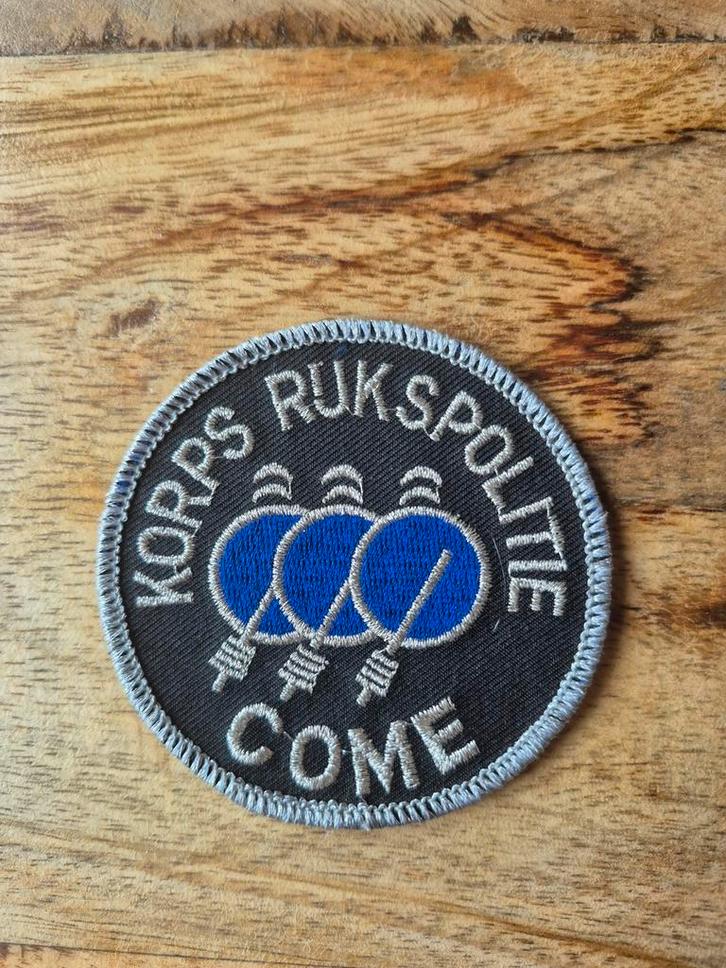 Embleem Politie Rijkspolitie CO ME, Verzamelen, Militaria | Algemeen, Overige soorten, Embleem of Badge, Nederland, Ophalen of Verzenden